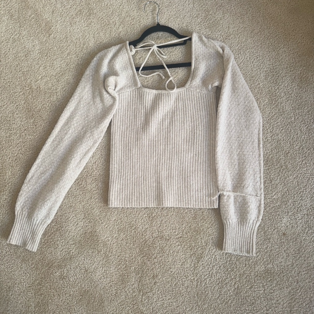 Elegant Cream Knit Women's Top
